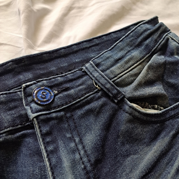 YaZiPai | Dark Blue styled fade with embroidered start women's skinny Jean - Picture 5 of 15